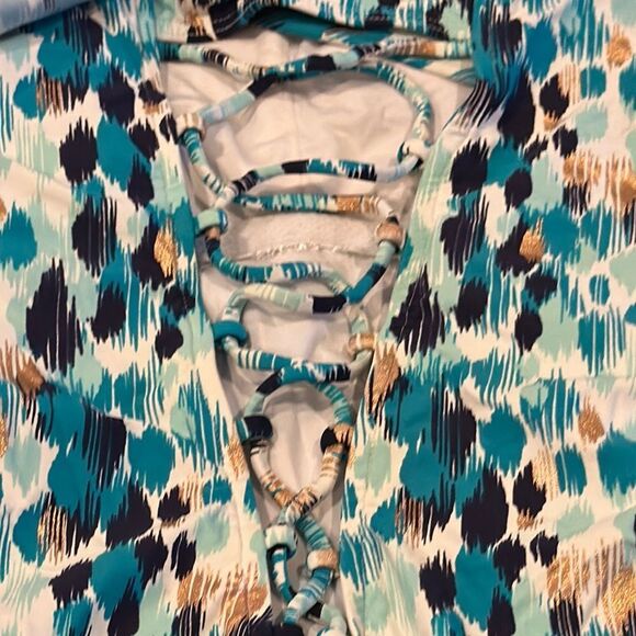 La Blanca Women’s Off Shoulder Patterned Swimsuit - Size 4 - Picture 7 of 7